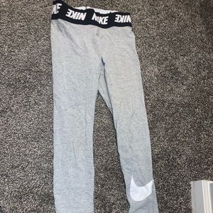 Grey Nike leggings